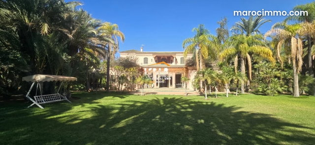Belle Villa de style Hispano mauresque — 2