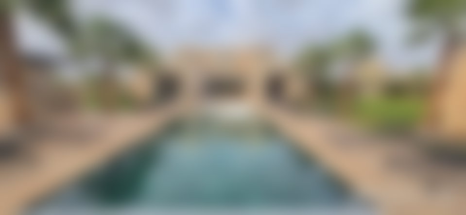 Villa neuve 430 m², jardin 2138 m² et piscine, Route de Fès