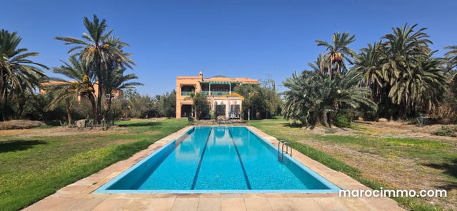 Belle Villa située à la Palmeraie à 20 minutes du centre ville — Marrakech