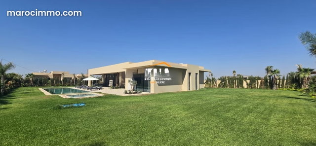 Beautiful Ground Floor Villa Located in a Private and Secure Residence — 2