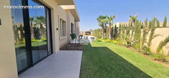 Beautiful Ground Floor Villa Located in a Private and Secure Residence — 5