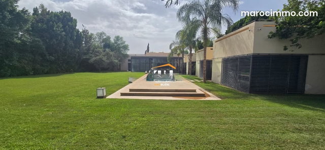 Très Belle Villa de plain pied située en front de golf au sein d’un complexe sécurisé — 2