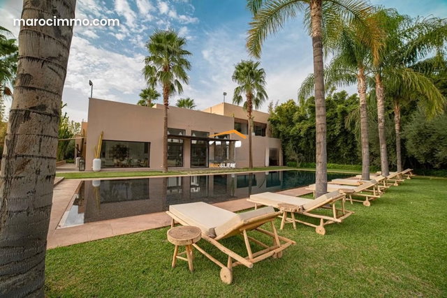 Luxurious Modern Villa Located in a Secure Residence of 4 Villas — 4