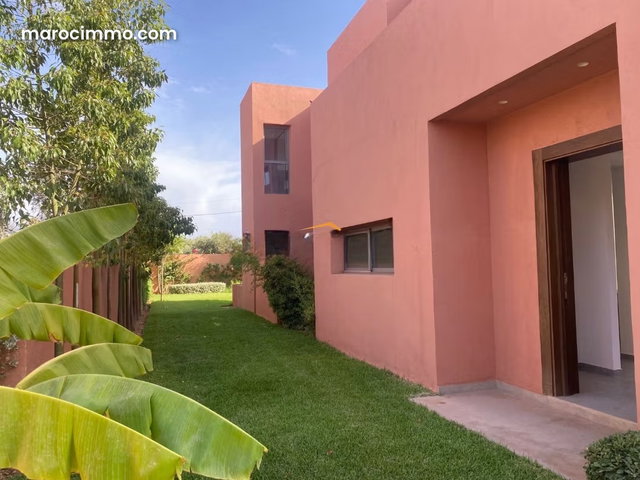 Beautiful villa located in a secure residence of 10 villas — 5