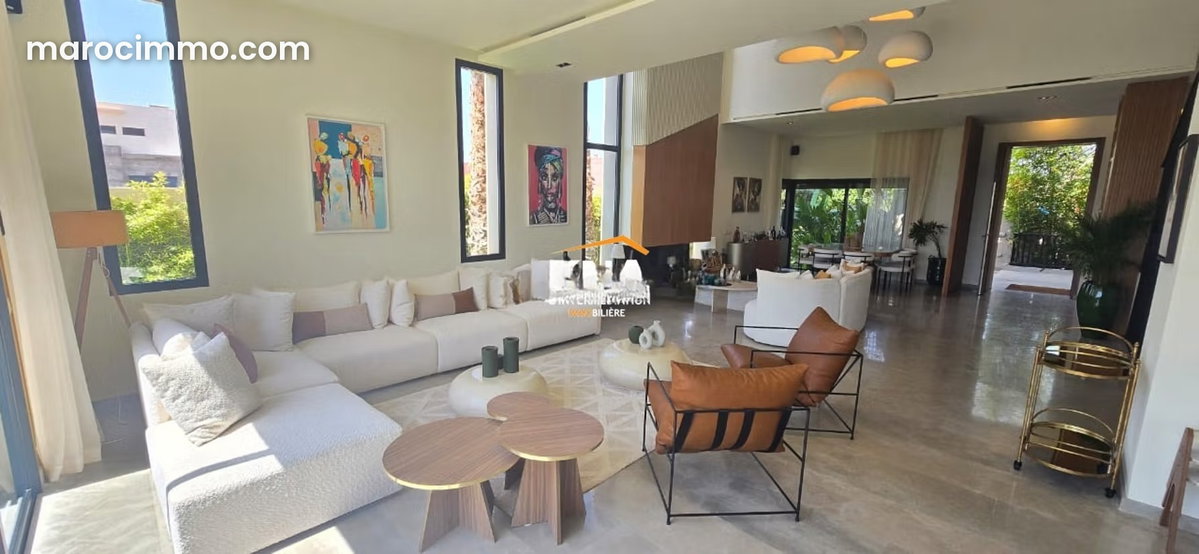 Beautiful Contemporary Villa in a Secure Golf Resort