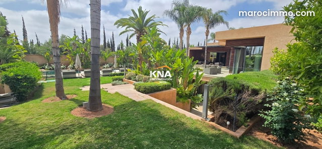 Luxurious villa located in a secure gated community — 5