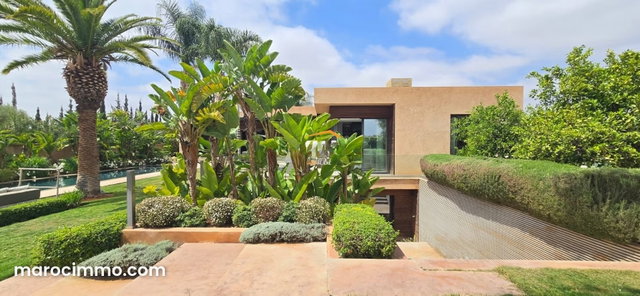 Luxurious villa located in a secure gated community — 4