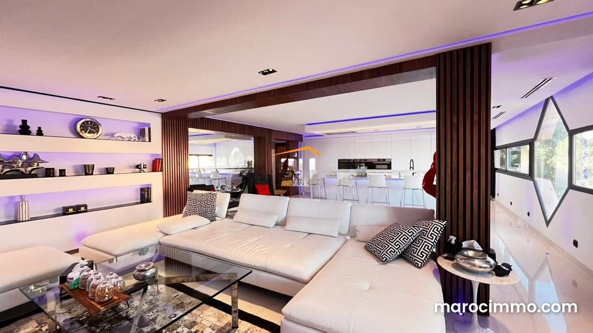 Beautiful, Bright and Modern Apartment with Unobstructed View in the Heart of Wintering