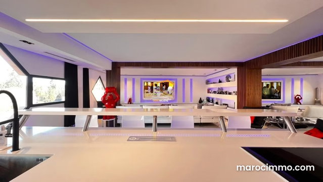 Beautiful, Bright and Modern Apartment with Unobstructed View in the Heart of Wintering — 3