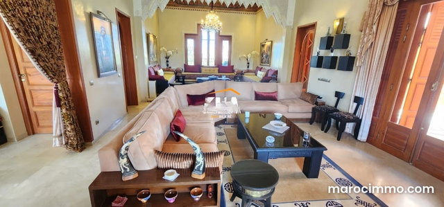 Elegant Mixed-Style Villa with Breathtaking Atlas Mountain Views — 4