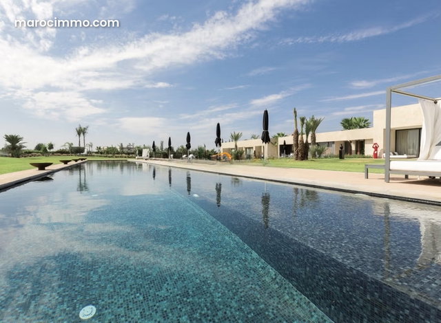 Stunning Contemporary Villa with Minimalist Style in a Beautifully Maintained Arboretum 15 Minutes from Four International Golf Courses — 3
