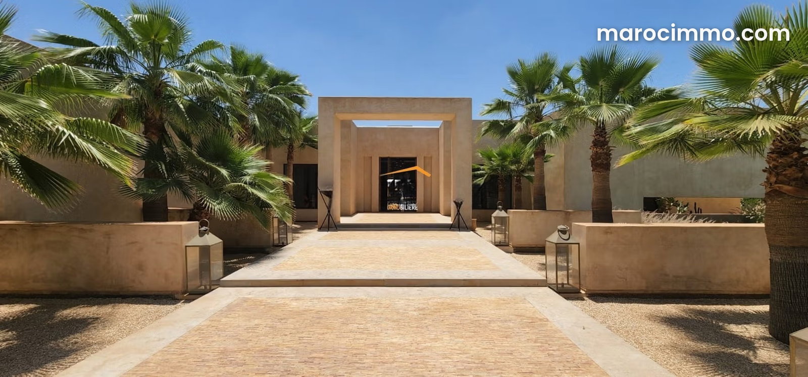 Villa neuve 1700 m², 3,5 hectares avec piscines, Route de Ouarzazate — Marrakech