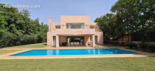 Beautiful Contemporary Villa on Golf Course Frontline — 2