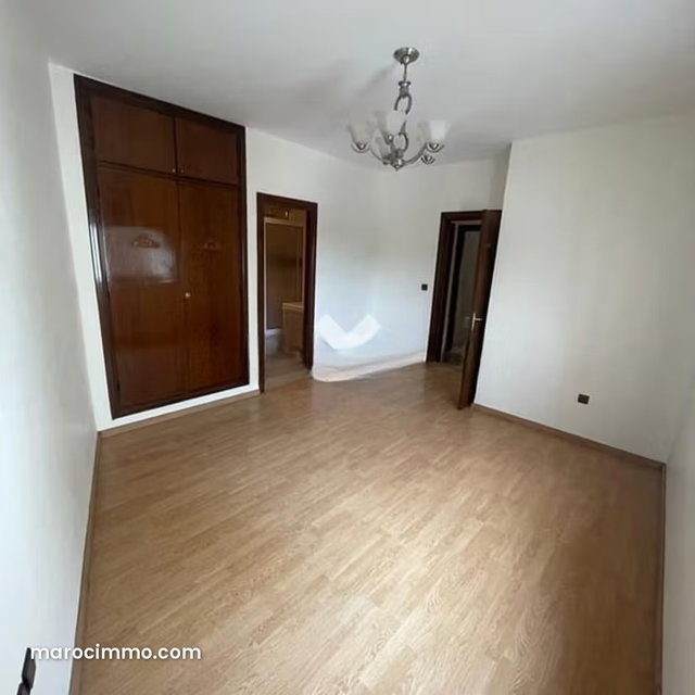 Appartement à Vendre de 146.0 m² à Casablanca, Hopitaux — 4