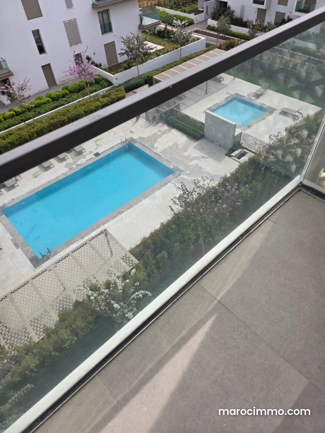 130 sqm Furnished Apartment in Souissi, Rabat, with Swimming Pool — Rabat
