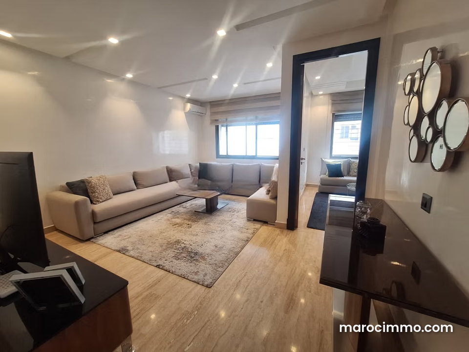 Appartement à louer à Roches Noires. 3 grandes pièces. Meublé