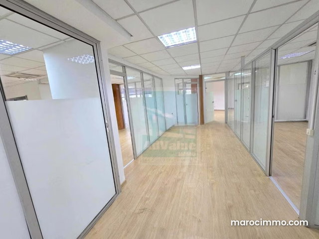 DL. 1009: Bureau Angle Bd Anfa & Moulay Youssef — 2