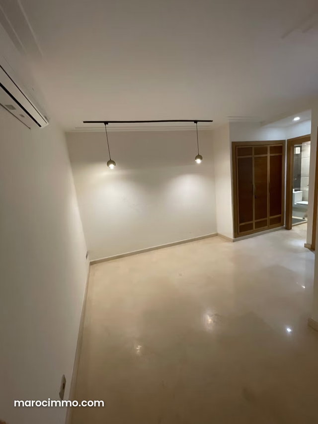 Appartement 2 Chambres à Louer CFC — 3