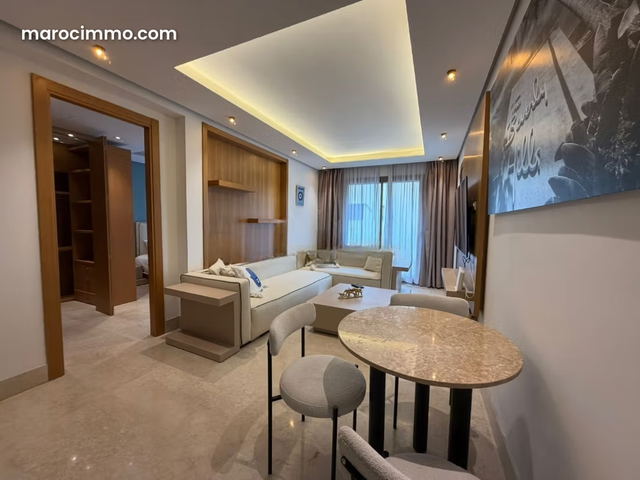 Golden Triangle/2-Bedroom Apartment with a 9th-Floor Balcony — Casablanca