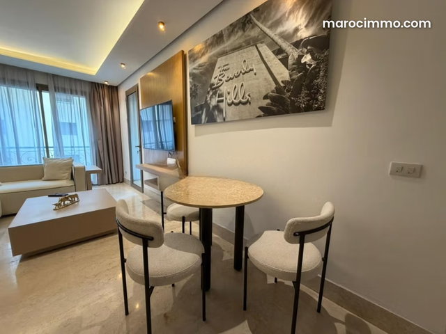 Golden Triangle/2-Bedroom Apartment with a 9th-Floor Balcony — 4
