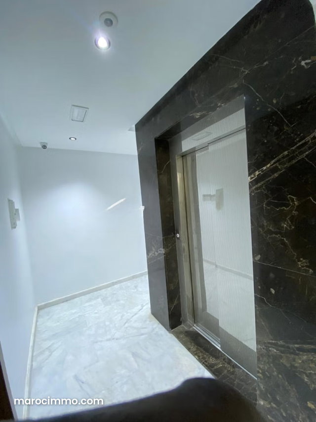 Bureau de 54 m² à Casablanca — 5