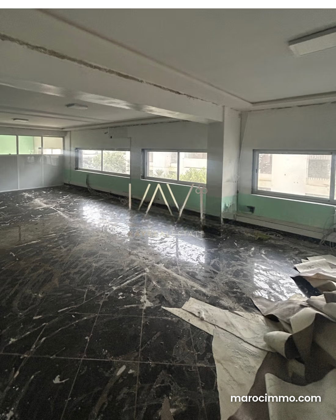Bureau 250 m² en plateau au Centre de Tanger à louer — Tanger