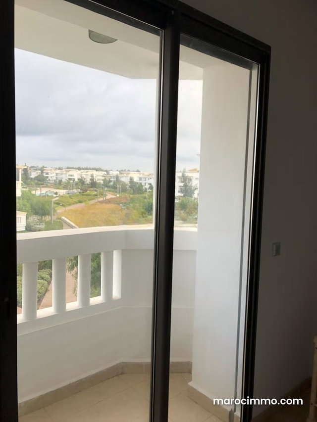Vacant Apartment for Rent in Ville Verte. 2 Large Rooms — 5