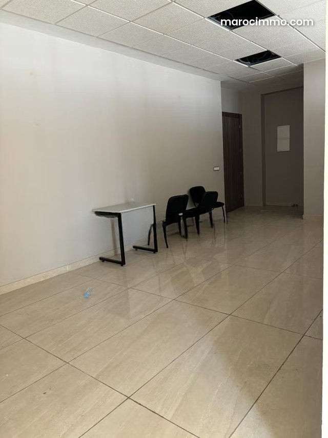 Bureaux en location à Sidi Maarouf. Surface de 162 m². Avec ascenseur — 4