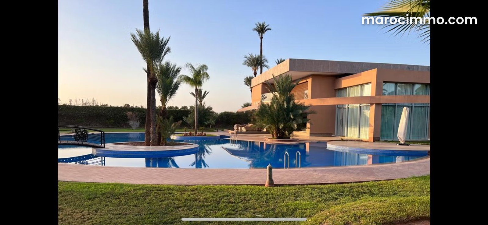 Prestigious Villa in Marrakech’s Palmeraie: 9 Suites, Landscaped Grounds — Marrakesh