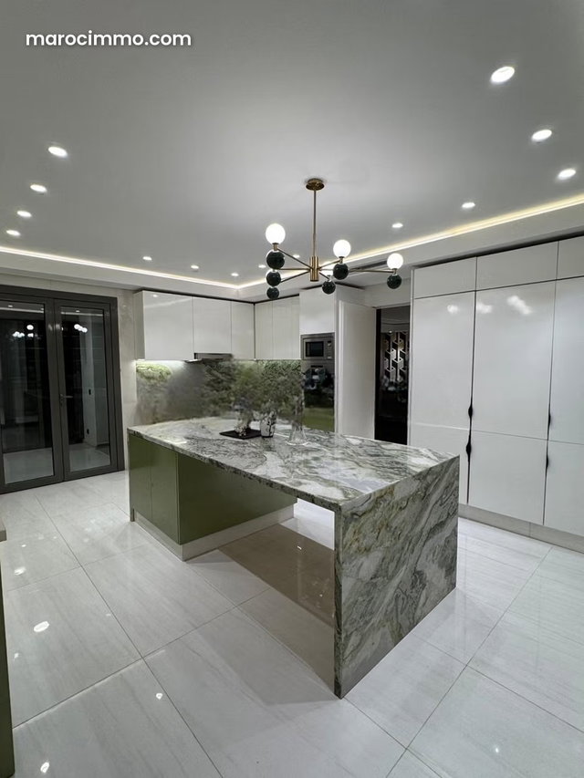 Luxury Furnished Apartment with Sea View — 2