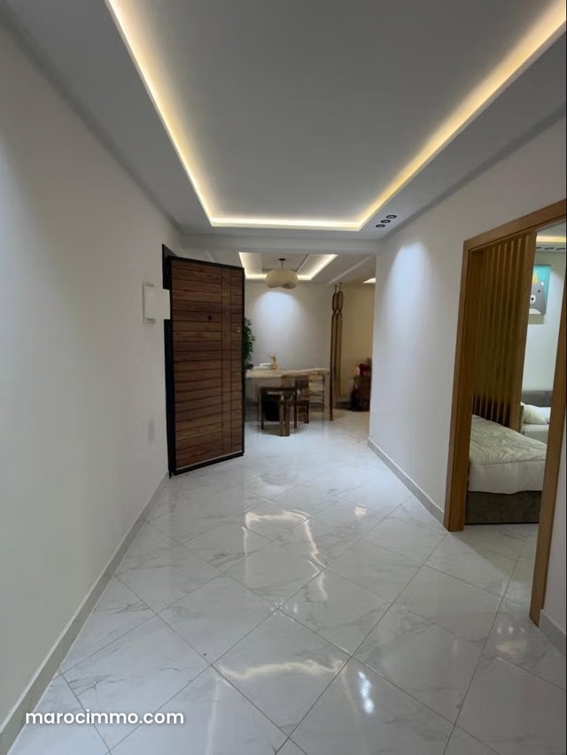 Appartement à vendre à Hay Hassani. 3 grands espaces de vie. Espaces verts et ascenseur — 4