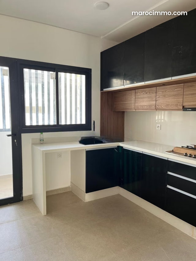 Beautiful Apartment for Rent in El Menzeh. 3 Nice Bedrooms. Parking and Terrace — 5