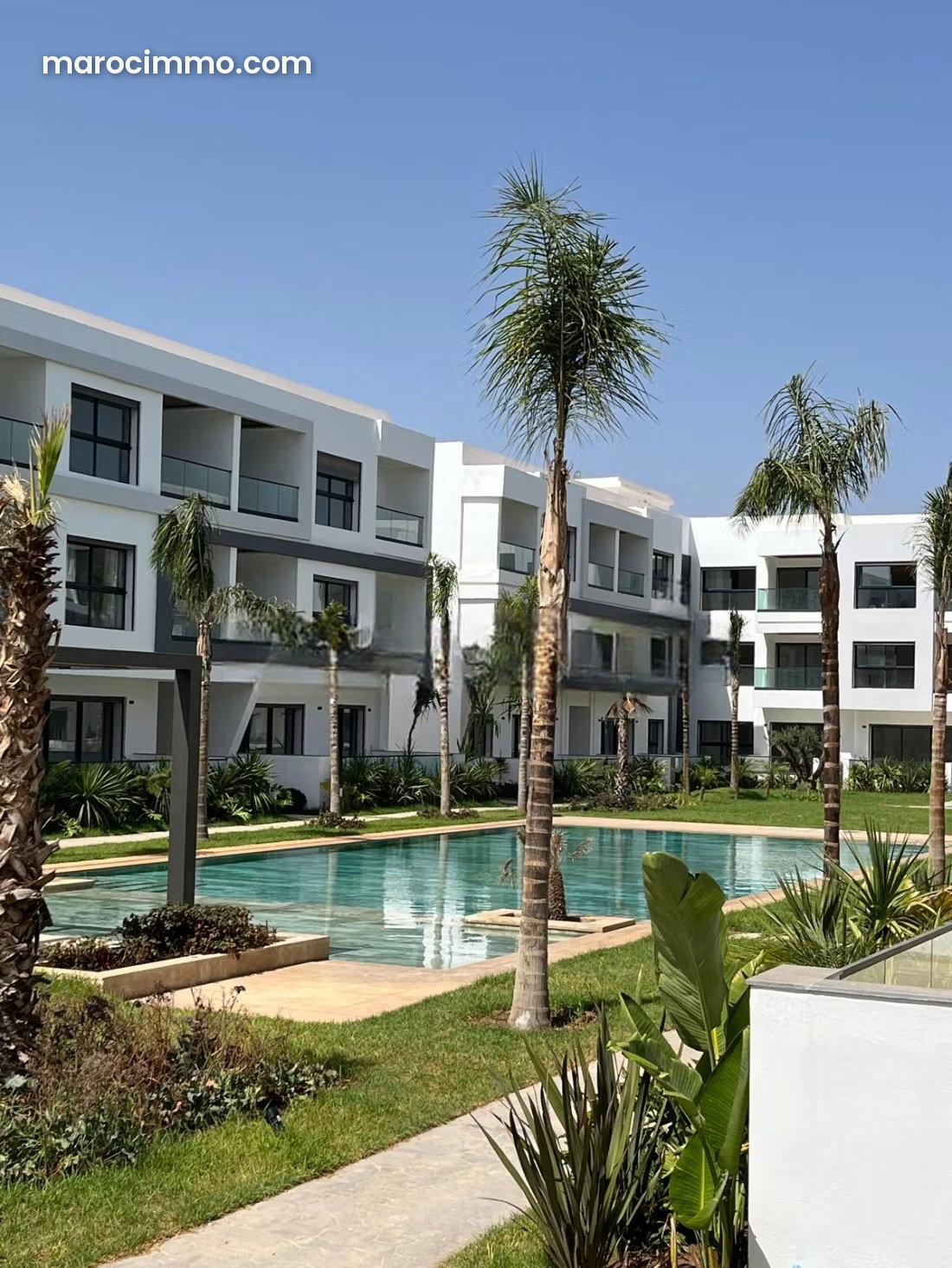 160 m² Apartment with Terrace and Swimming Pool in El Menzeh — El Menzeh