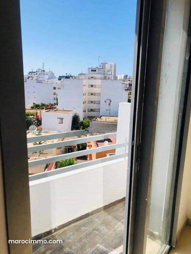 Studio vide Luxe 43m2 à Quartier Palmier 2pas Tram — 4