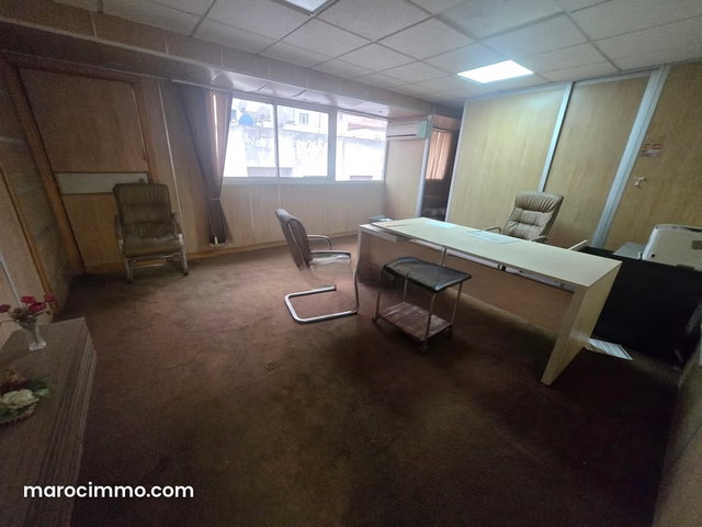 Offices for Sale in Mers Sultan. 120 m² Surface. Elevator and Terrace — 3