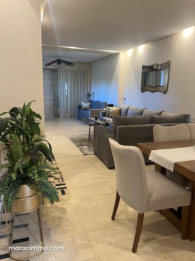 Location d'un appartement à Agdal. Surface totale 115 m². Meublé — 3