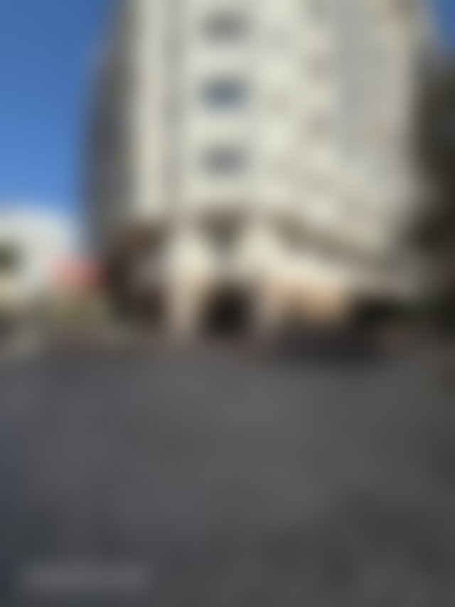 محل زاوية بواجهتين للكراء بحي دي لا بلاج طنجة — 3