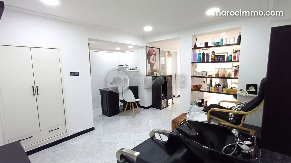 Commerce à vendre 80 m² Administratif Tanger