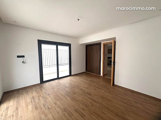 Apartment for sale in Franceville. 46 m². Terrace — 3