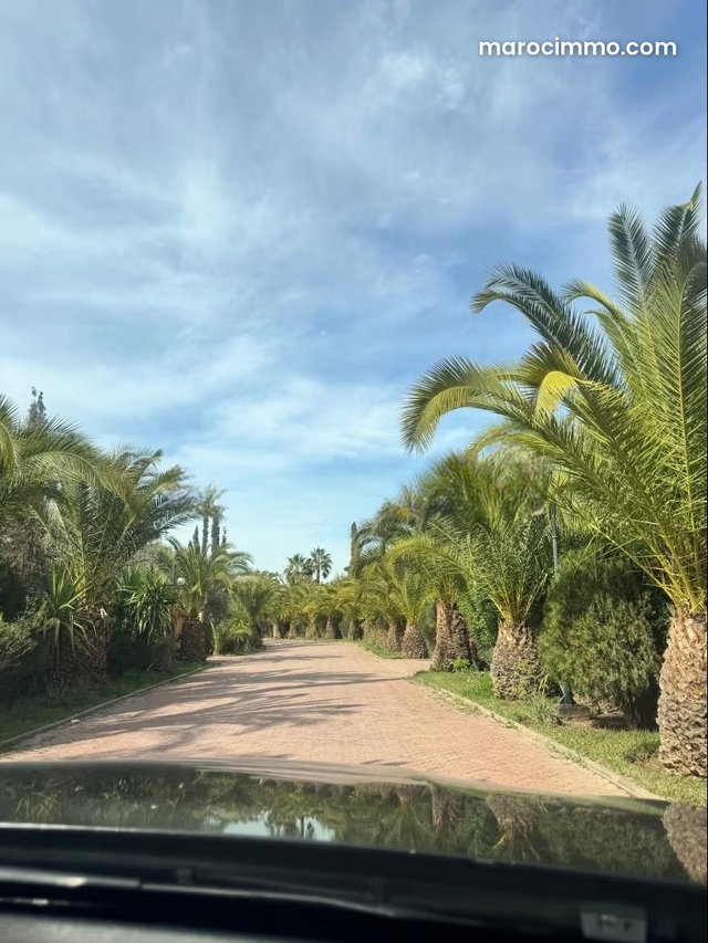 Vente villa de luxe à Route de Ouarzazate. 5 chambres confortables. Meublé — 4