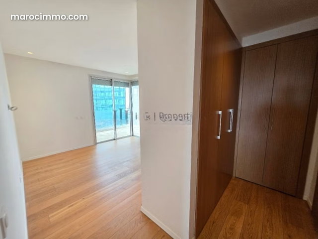 Appartement t4 de 199m² – 3 chambres — 2