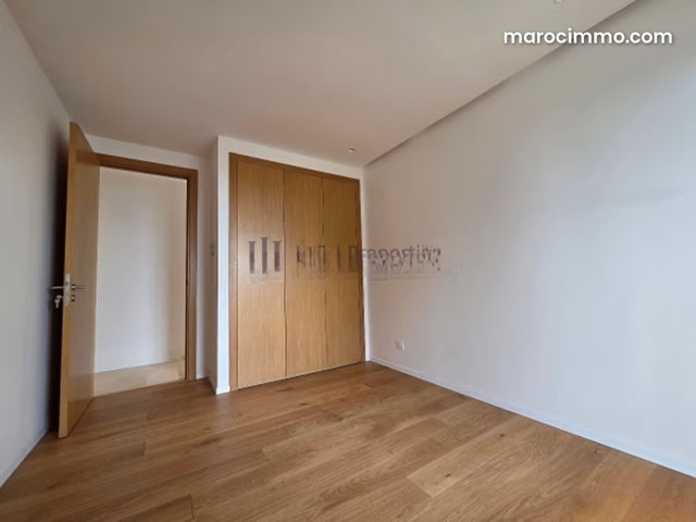 Appartement t4 de 199m² – 3 chambres — 5