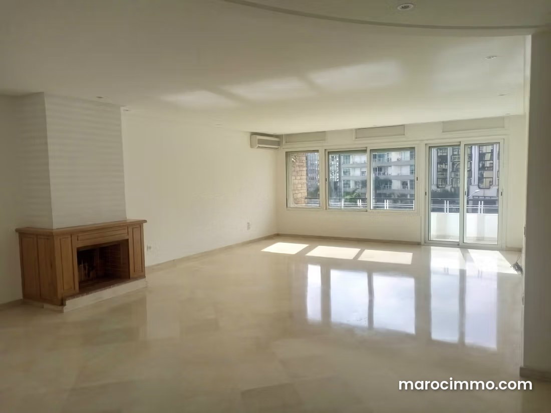 179 m² Apartment, 3 Bedrooms, Racine, Casablanca for Rent — Casablanca
