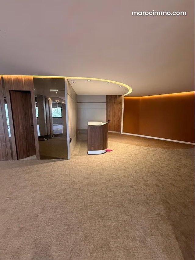 Modern Office for Rent in Anfa. 225 m² Space — 2