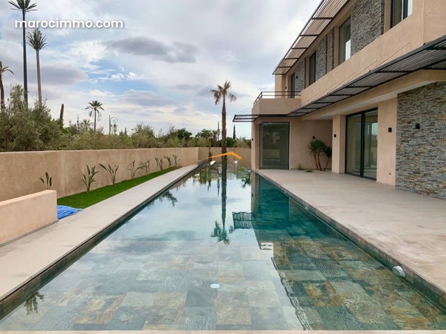 Belle Villa de style contemporain orientation Sud & Sud / Est proche Amelkis — 2