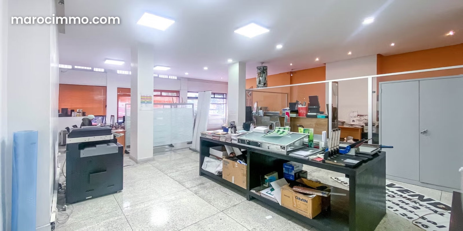 Local 140 m² avec grande vitrine, quartier Gauthier, Casablanca — Casablanca