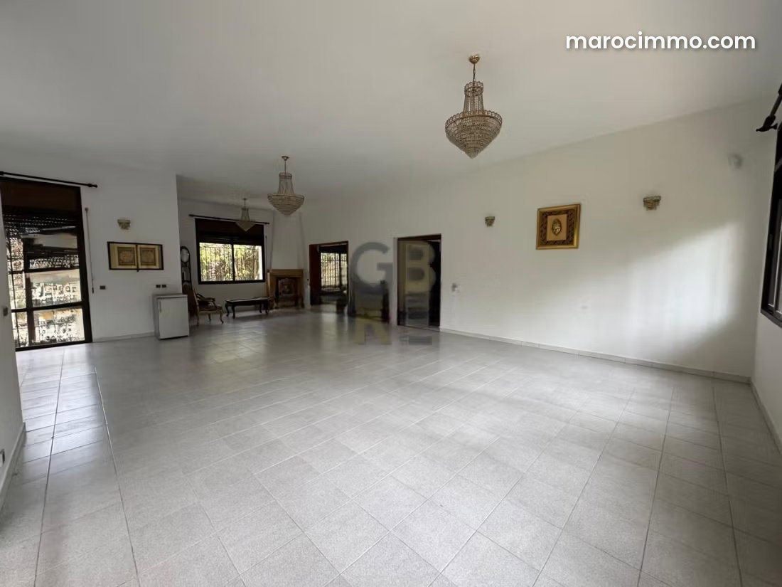 Villa 700 m² à rénover, jardin 1335 m², Souissi, Rabat — Rabat