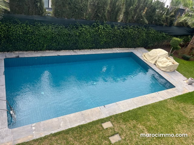 Maison de haut standing à vendre à Ville Verte. 3 chambres. Cheminée, piscine — 4