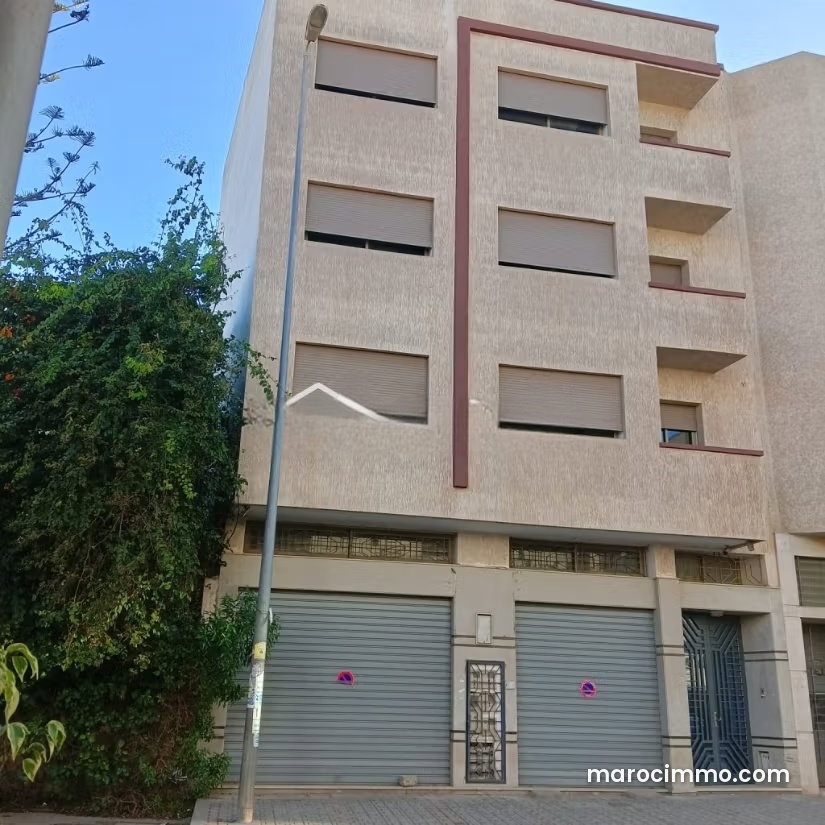 Immeuble R+3 avec local commercial à Laimoune, Casablanca — Casablanca