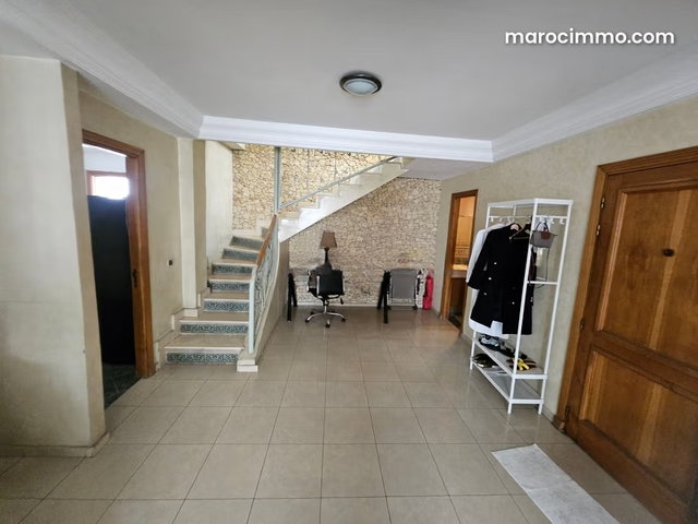 Appartement en location à Les Hôpitaux. 4 pièces. Bien meublé — 5